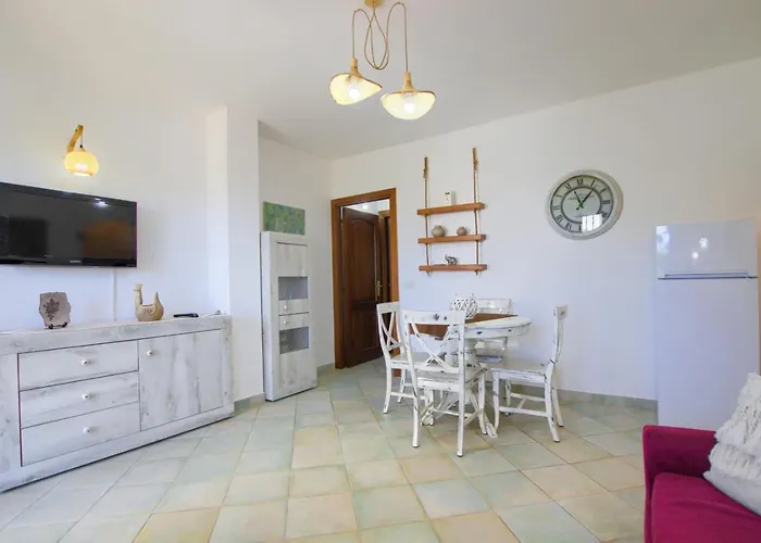 La Dolce Casa - 5 Minutes To The Sea Apartament Agrustos