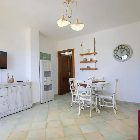 La Dolce Casa - 5 Minutes To The Sea Apartman Agrustos